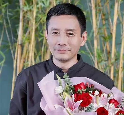 高曙光留不住婚姻,靳东拿不下女儿,偏偏田小洁可以让江珊死心塌地