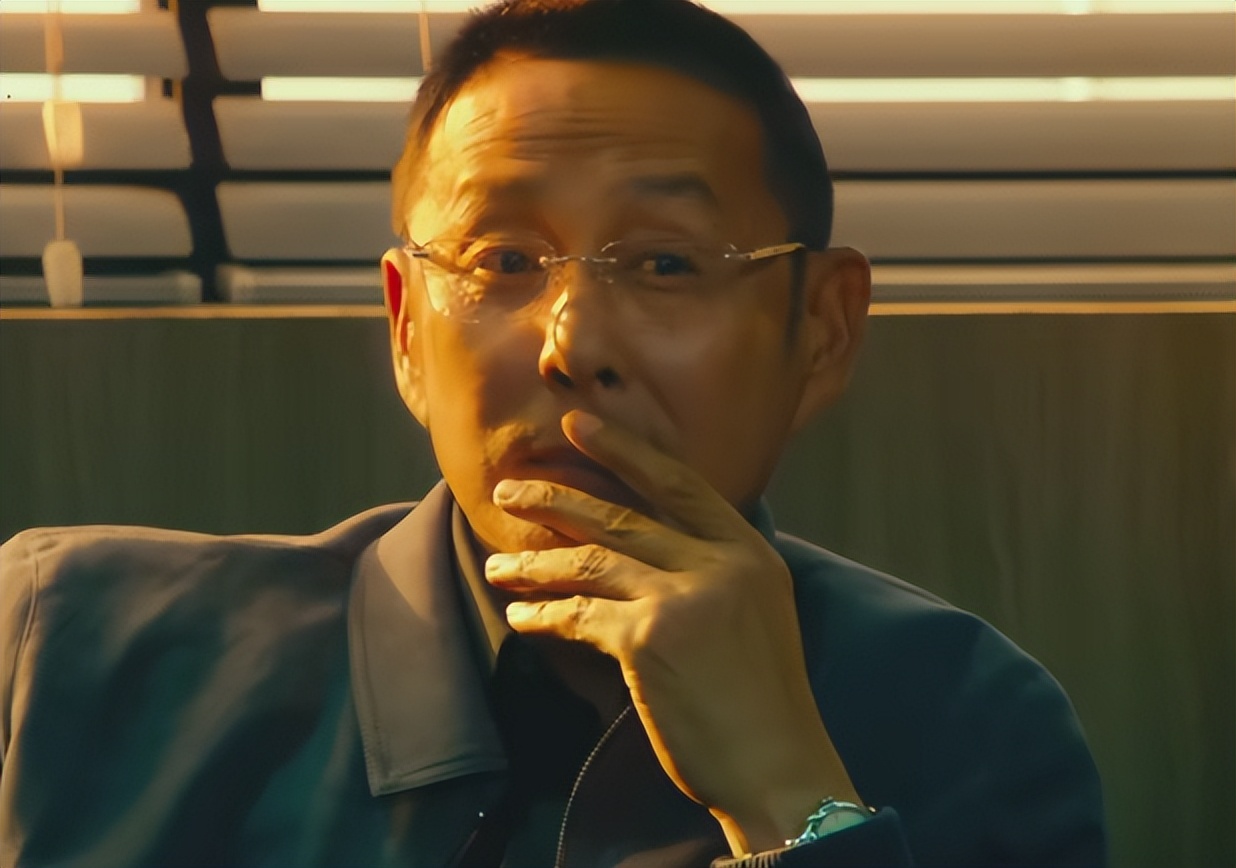 《坚如磐石》首波口碑出炉！现场观众的打分和评价都“一针见血”