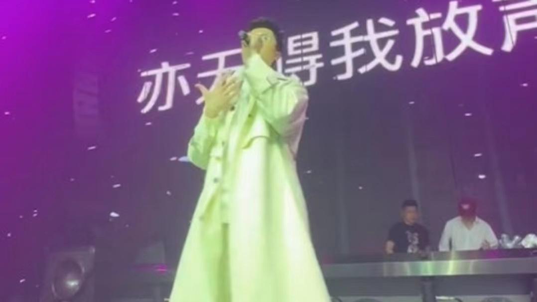 王浩信|进军内地市场！TVB视帝酒吧登台卖力献唱，被曝一场表演赚近20万
