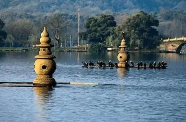 杭州西湖|被戏称“耿直”的景区，坚持16年不收一分钱，回报却让人嫉妒