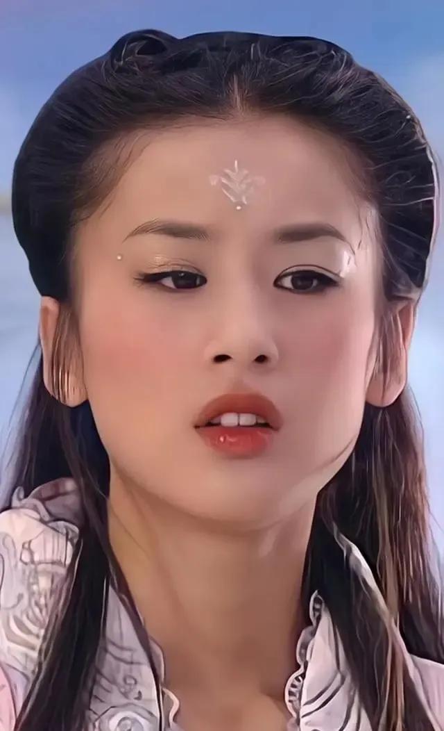 年轻时温柔,到中年却越长越凶,这6位明星天生一副不好惹的脸