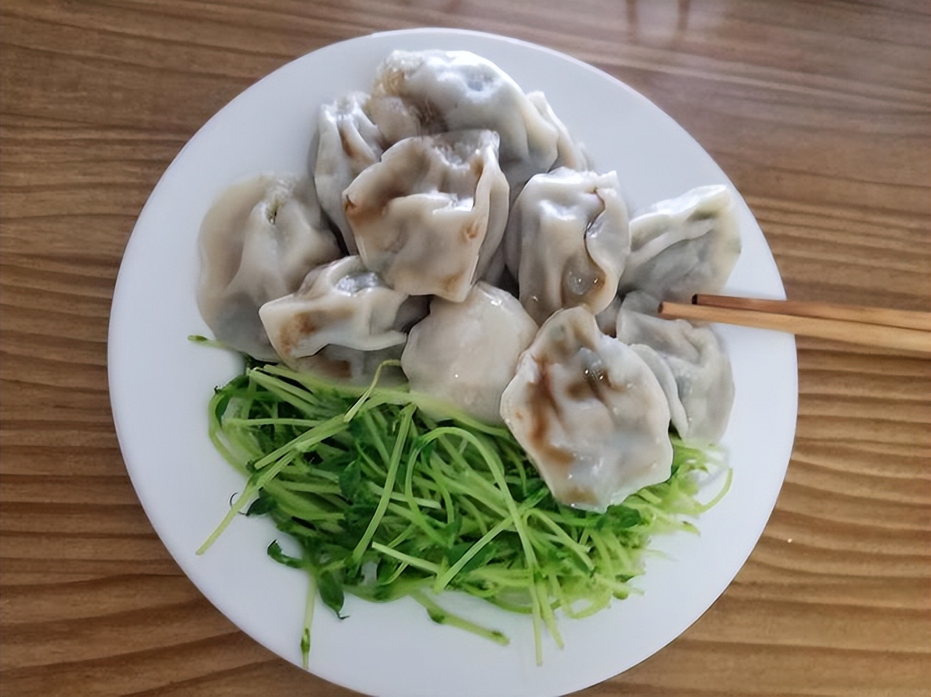 豌豆苗|中秋之后，这菜使劲吃，它是“养肝高手”，鲜嫩爽口，拌着吃真香