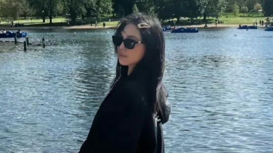 王诗龄|14岁王诗龄被疑恋爱，晒9.9W玫瑰小熊显甜蜜，李湘举杯同庆眼含泪