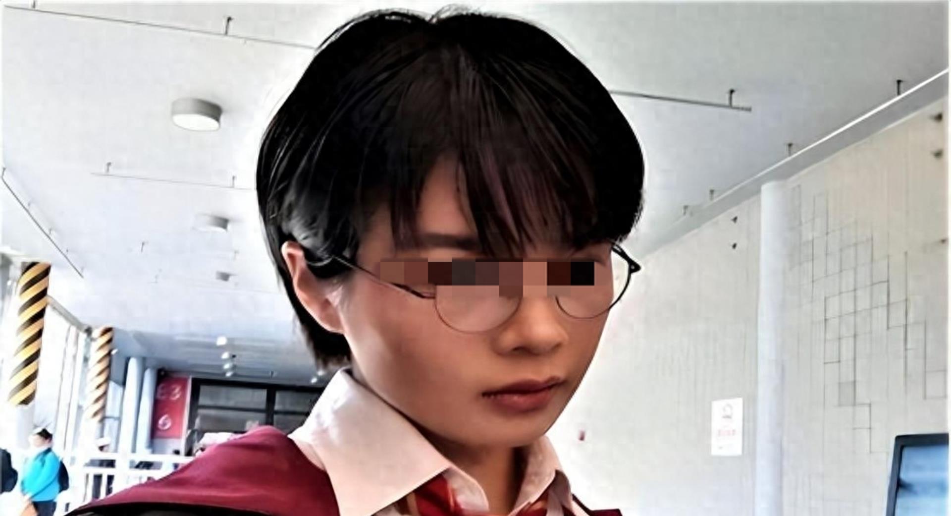 20年许可馨放出豪言“我要将我赚的钱,全部捐给反华组织”