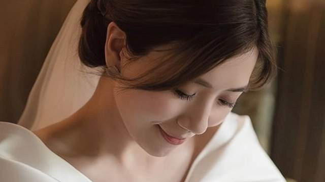 恭喜！TVB知名女星突然宣布结婚，与富贵男友结束十年爱情长跑