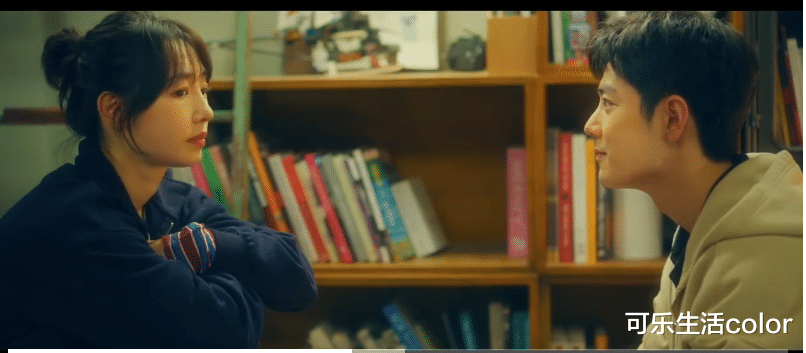 麦美恩曾是林峯心结！做港姐决赛主持超自信，但心口突现红斑令人担心~