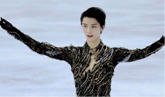 羽生结弦前妻露面？被曝婚内受婆家控制，羽生结弦发文驳斥谣言