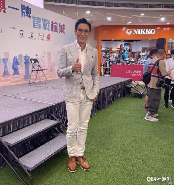 儿子与圈外女友好事近?TVB视帝开腔回应,直言不着急抱孙