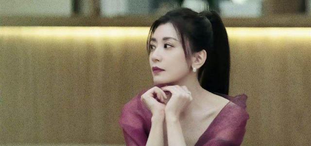 贾静雯|贾静雯《浪姐》初登场唱封后之作,经纪人7字曝光唱后心情