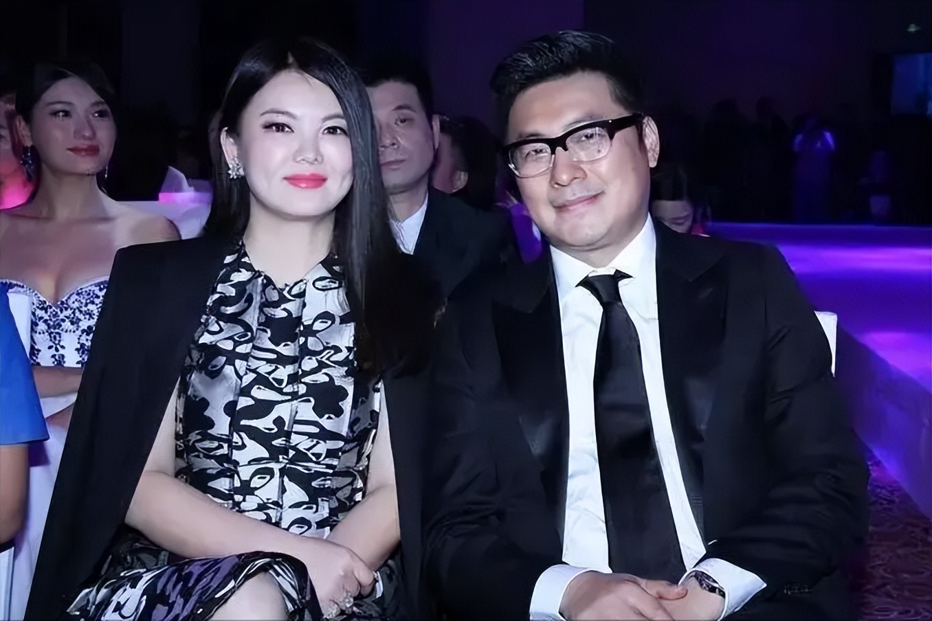 “不知道中国有没有，在香港是有的”，双面人李湘瞒不住了