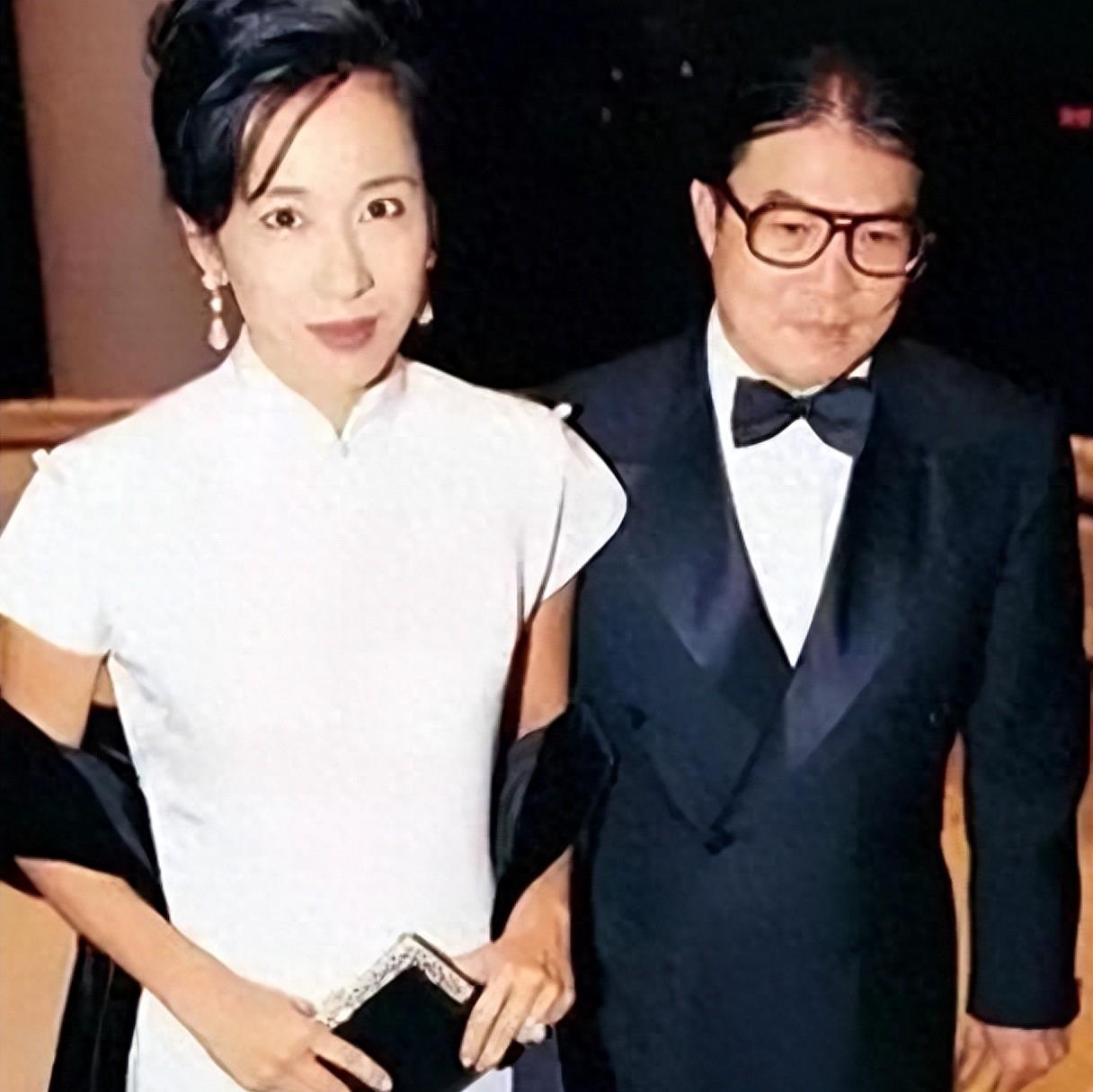 600亿财产!朱玲玲不掺和罗家夺产之争,网友:为霍启刚离婚了