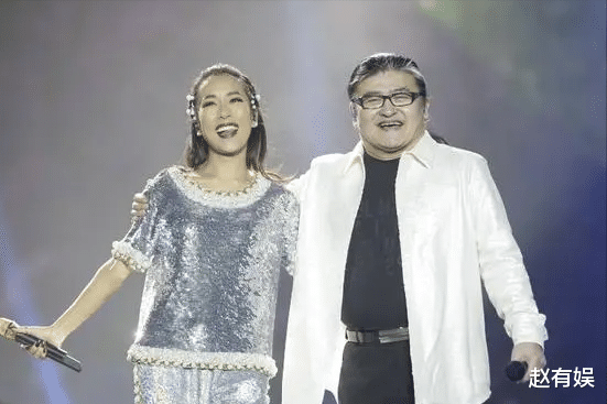 吉克隽逸|吉克隽逸:卖惨炫富当小三,立了10年的“淳朴”人设,终于崩塌了