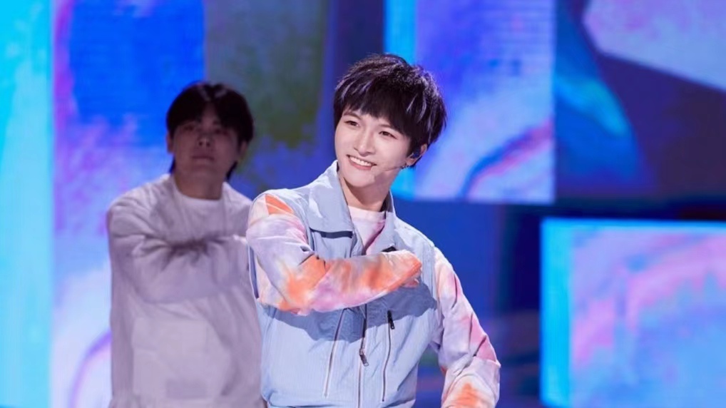 肖战周深版极乐净土洒脱可爱,张杰强势助力谢娜乘风初舞台 - 娱乐资讯