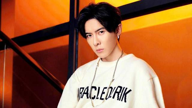 唐禹哲未婚生子风波升级！曾两次否认恋情，认爱后还被拍夜会两女