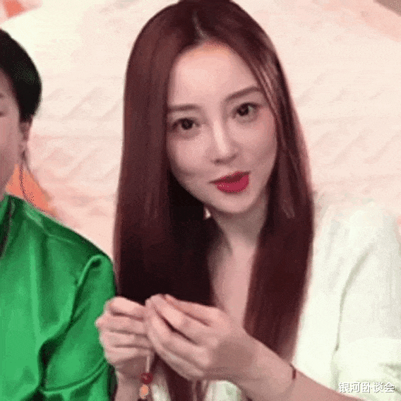 42岁李小璐近照曝光,这是又换新男友了?