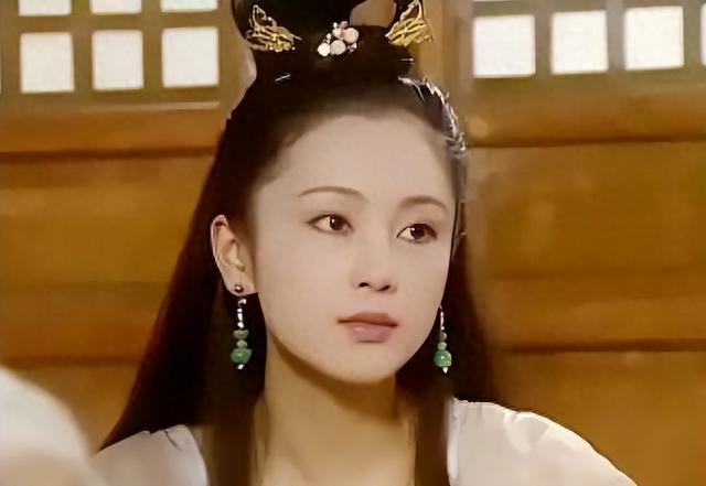 8位珠圆玉润的“中国式”美人，个个不瘦不柴，比白幼瘦耐看太多