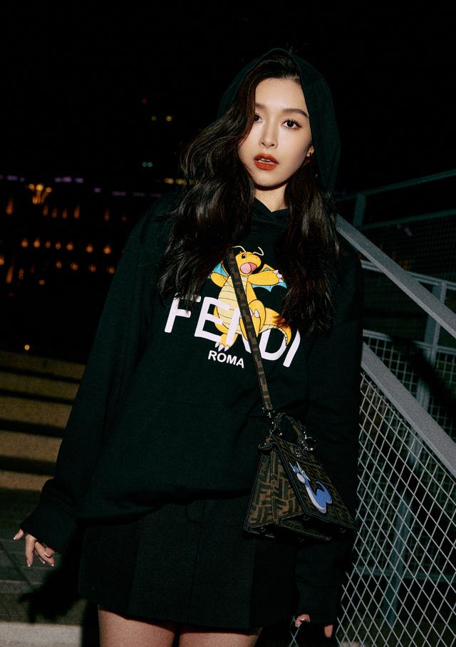 文咏珊夜色红唇妆