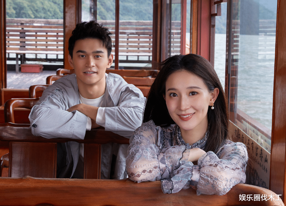 孙杨张豆豆外出被偶遇,女方神情憔悴穿着宽松,小腹凸起被疑有孕