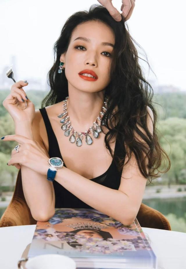 你适合什么“发型”，由“脸型”决定！尤其方脸，选错显老没气质