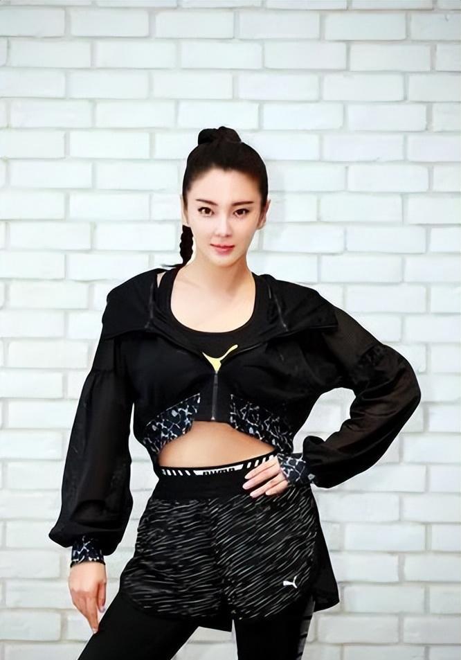 卓伟喊话大小S,曝出当年张雨绮气的扇汪小菲耳光的原因