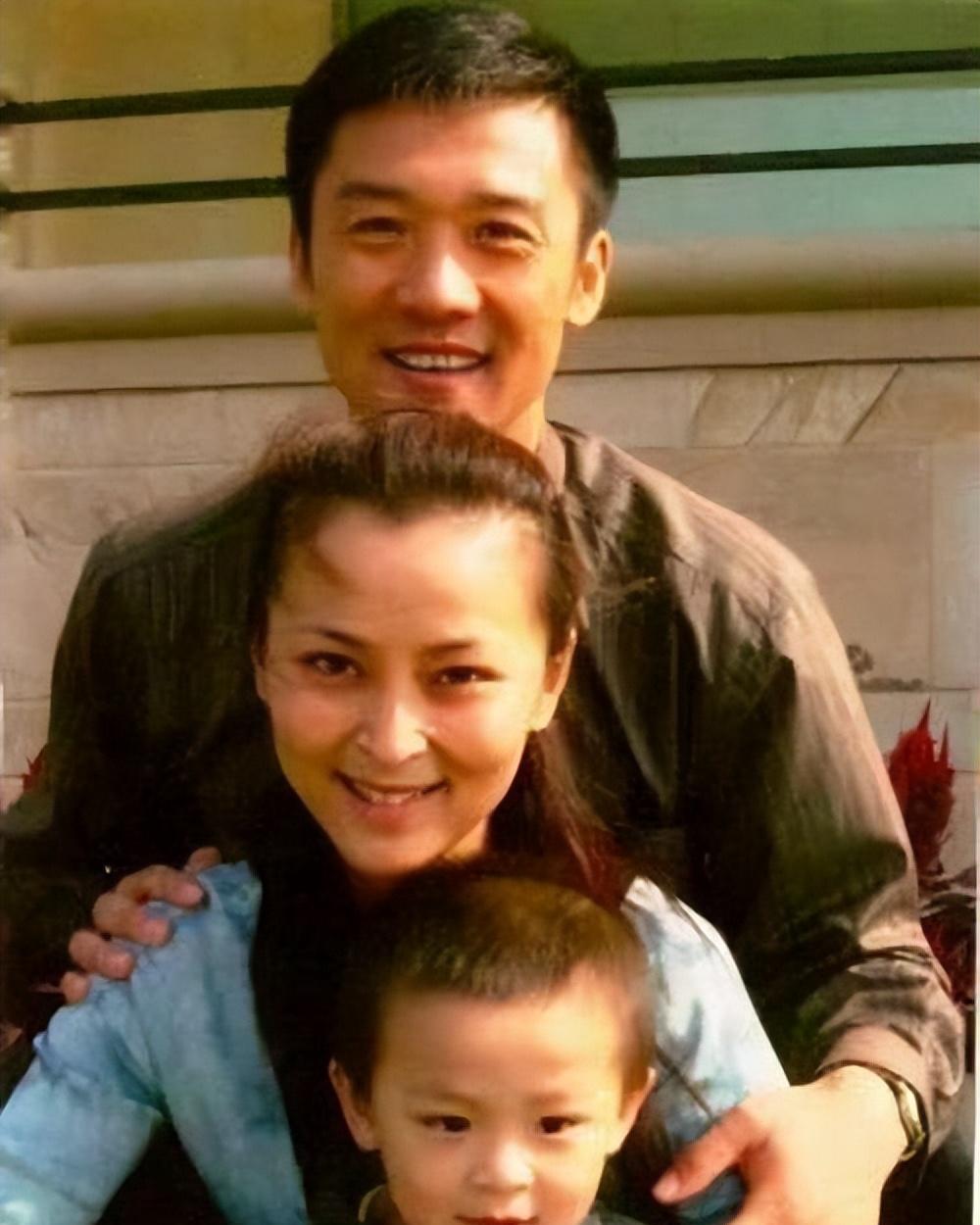 柯蓝:没婚姻,有固定伴侣,黄志忠陪了我10年,生理需求不是问题