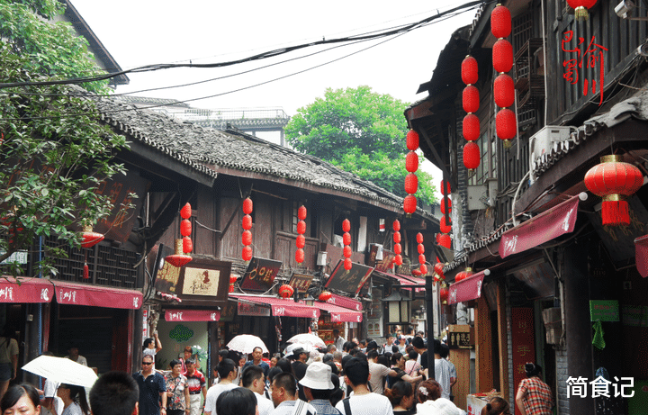 菠菜|最让人“失望”的6条美食街,价格高,味道差,网友:专坑外地人