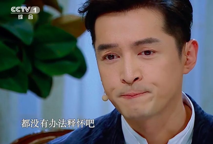 胡歌深夜发文,晒伤疤照缅怀车祸去世的好友张冕,精神状态惹担忧