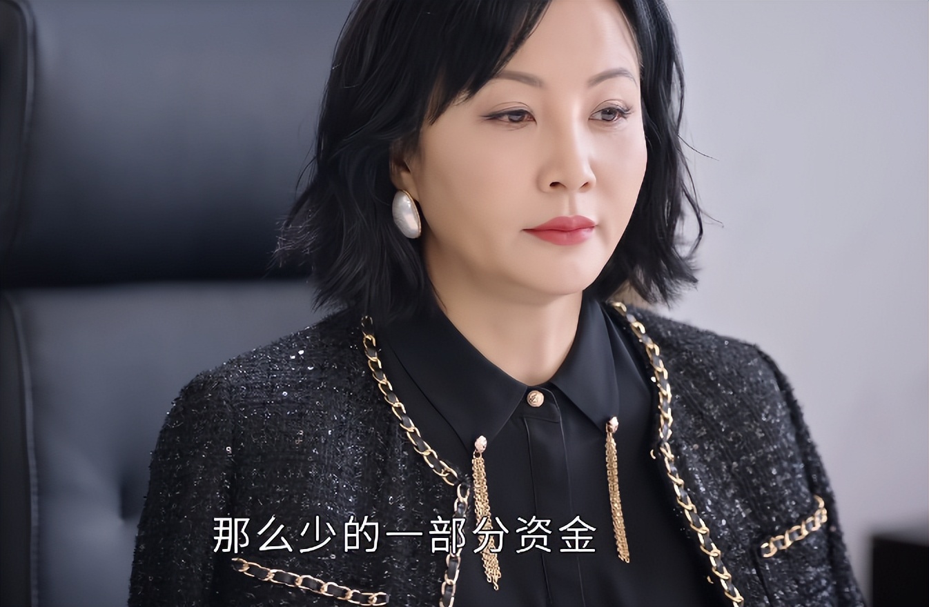 一张假脸毁掉整部剧!这三位女演员,顶着馒头脸演职场剧,不尴么