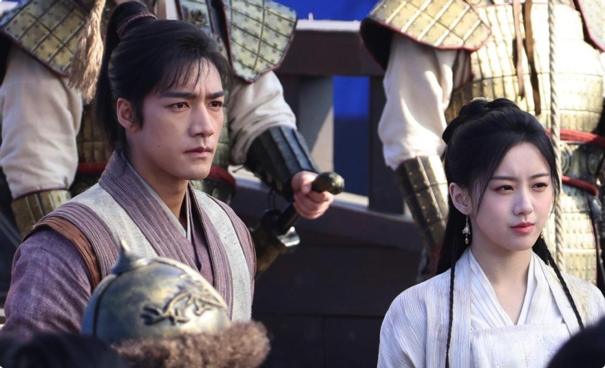 新射雕:忍过了高伟光的“泡面头”,实在忍不了明道的“馒头脸”