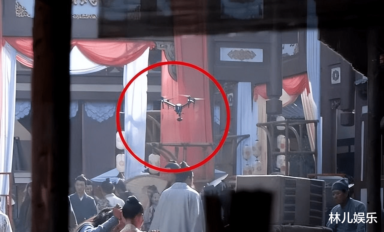 何超莲|穿内衣就算了，粗水管我也忍了，那个戴口罩的，真把观众当傻子呢