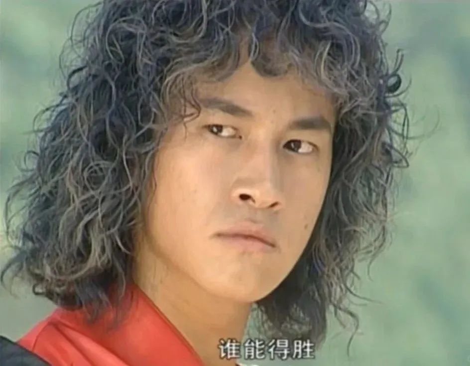 第一批过年烫头的人,已经疯了!