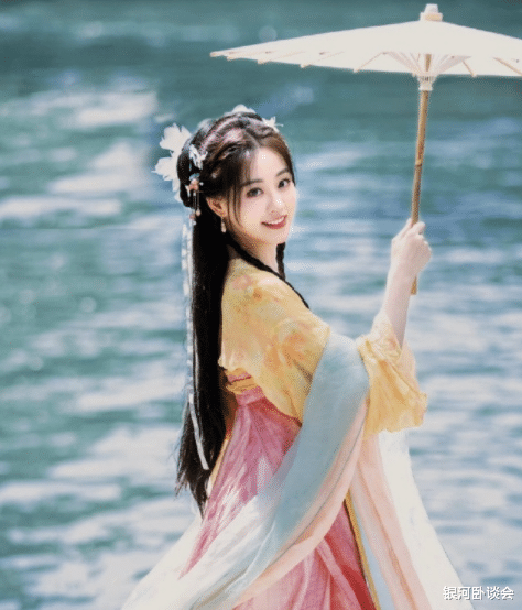 我的天，她彻底完了？