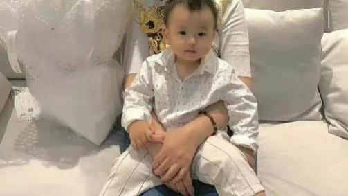 曝许雅钧接私生子认祖归宗，小S疑被打包赶出家门，小三身份遭扒