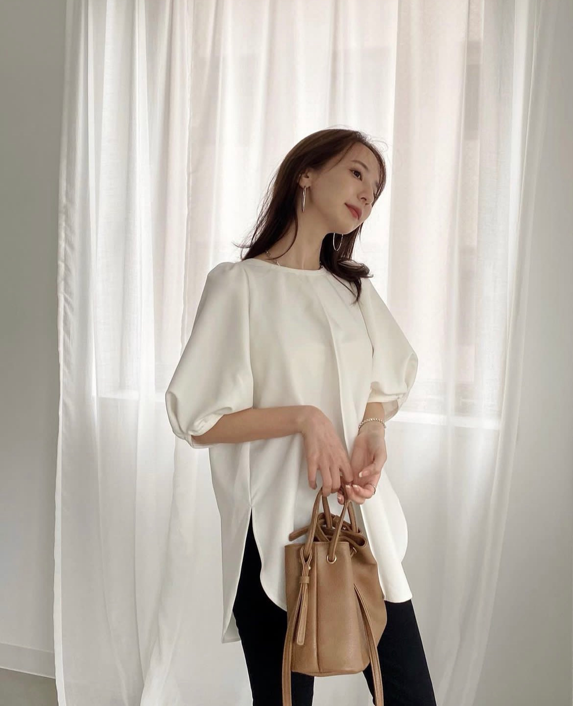 看了154cm日本博主才懂：衣着素雅、妆简约，不穿高跟鞋也时髦