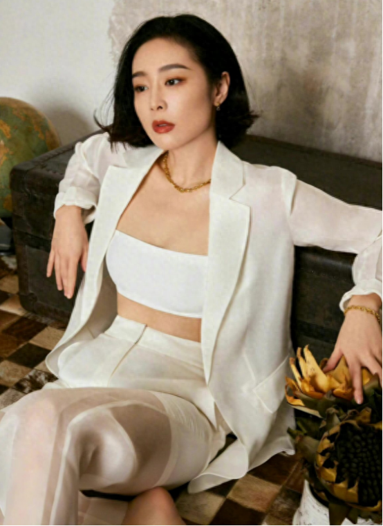 身材好的中年女星我只服这6位,不营销,肉都长在了该长的地方!