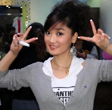 曾毅|24年后,再回看曾毅与玲花的各自境遇,才明白五五分账有多重要