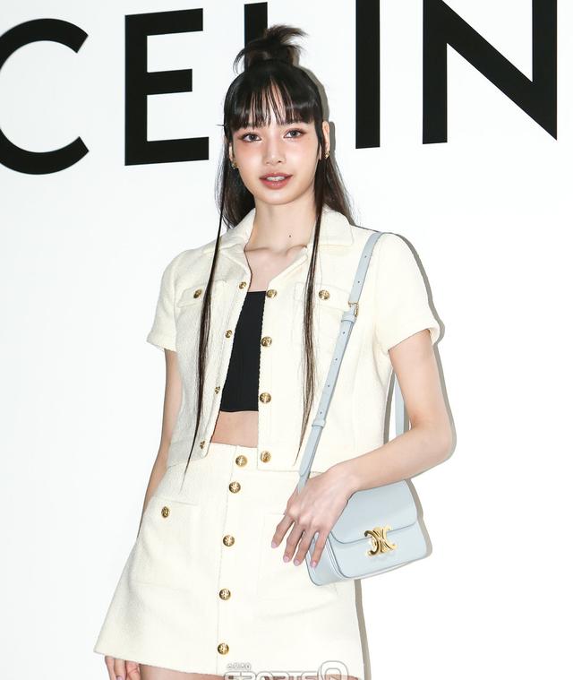 lisa 生图下的Lisa，和想象中差距太大，治好了我的“容貌焦虑”！