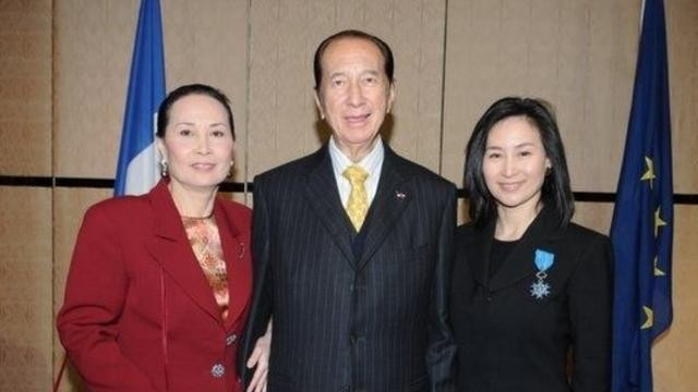 何超琼没有再婚，膝下无儿无女，为何能成为赌王何鸿燊的接班人