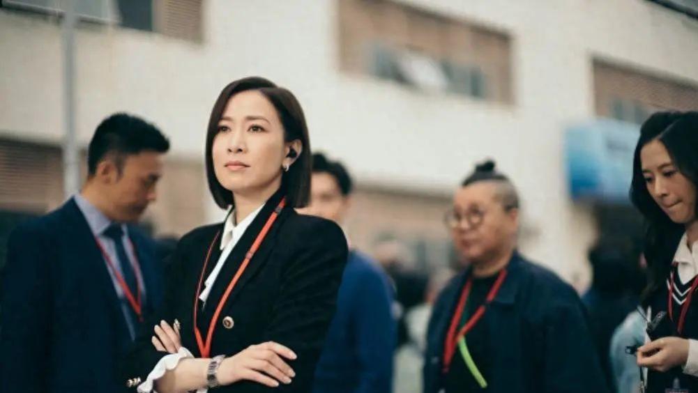 《新闻女王》：首播冲上热榜第三！港剧都这么拍，何愁没观众？