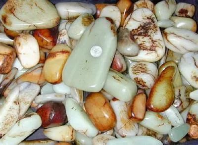 和田玉籽料|区分和田玉籽料和山料的奥秘