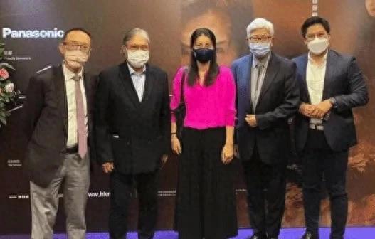 霍震霆高度认可郭晶晶育娃方式,谈爷孙关系眉开眼笑,满脸的享受