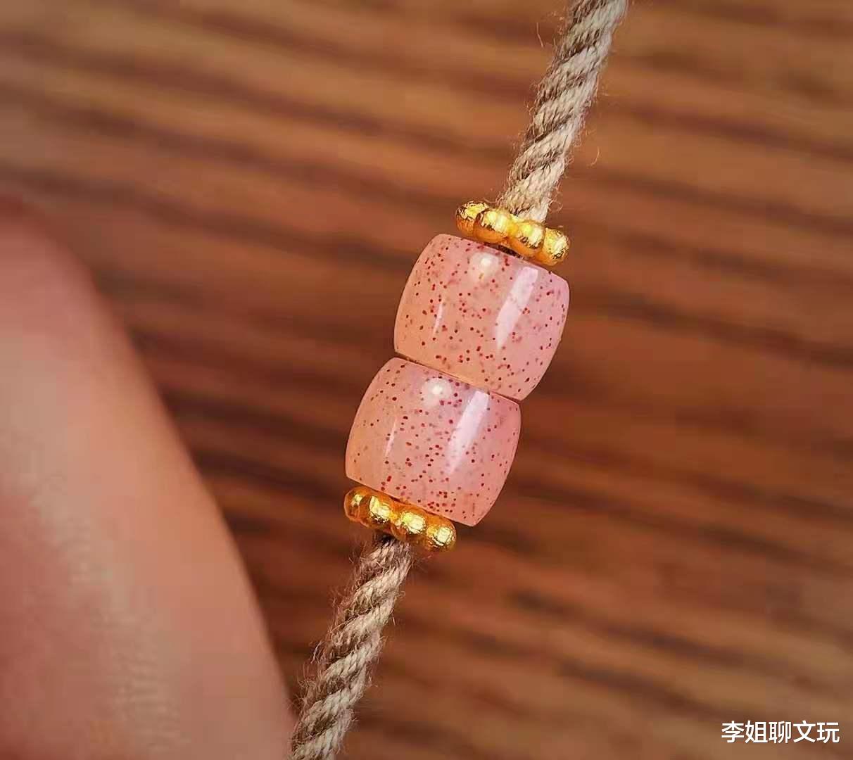 已经跌价的几种文玩,虽然商家还在高价卖,但玩家们已经不买账了