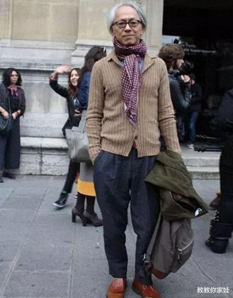 为什么有些中老年男人，明明穿得很贵，却依旧土气？原因在这3点