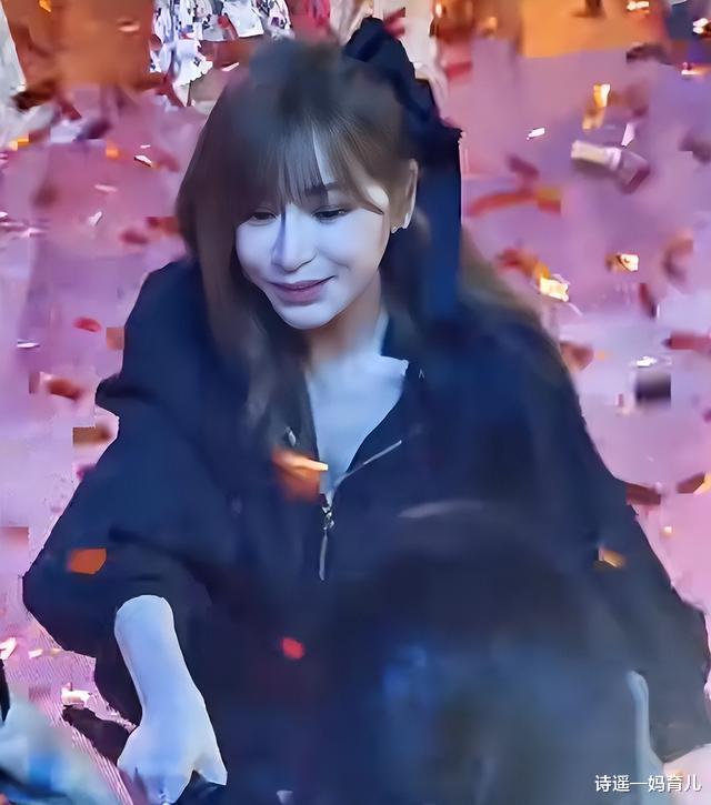 王心凌|曝王心凌生图变化大，医美脸又僵又肿，商演费52万被指捞金无下限