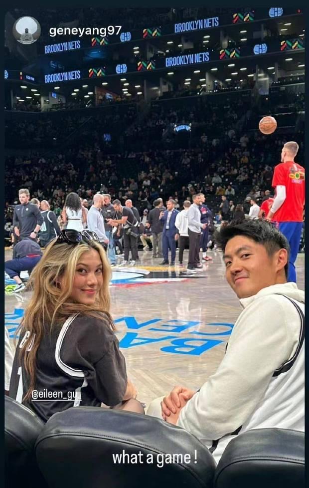 谷爱凌|谷爱凌现身NBA赛场 穿球衣配黑丝小秀性感风