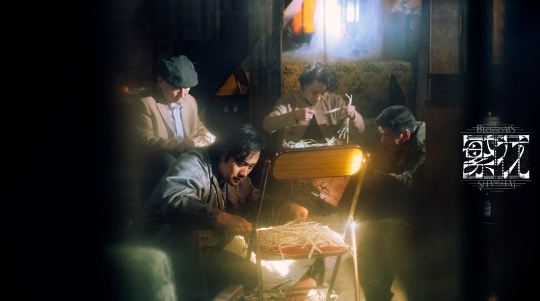 《我们的翻译官》与《繁花》各看5集,一个已弃剧,一个熬通宵追