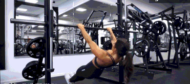 四个动作改善圆肩驼背,塑造挺拔的体态