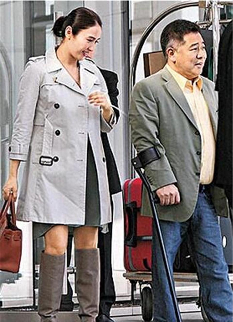 被老头“糟蹋”的5位女星,个个美艳动人,却鲜花插在牛粪上!