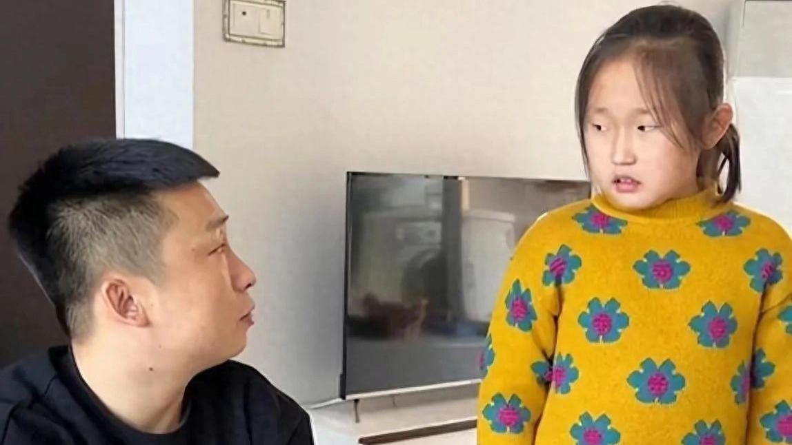 杨子钰亲妈出轨实锤！三石晒聊天记录回应控诉，离婚后还多次借钱