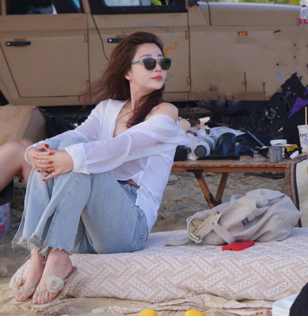 李小冉 李小冉46岁,是“姨圈天菜”